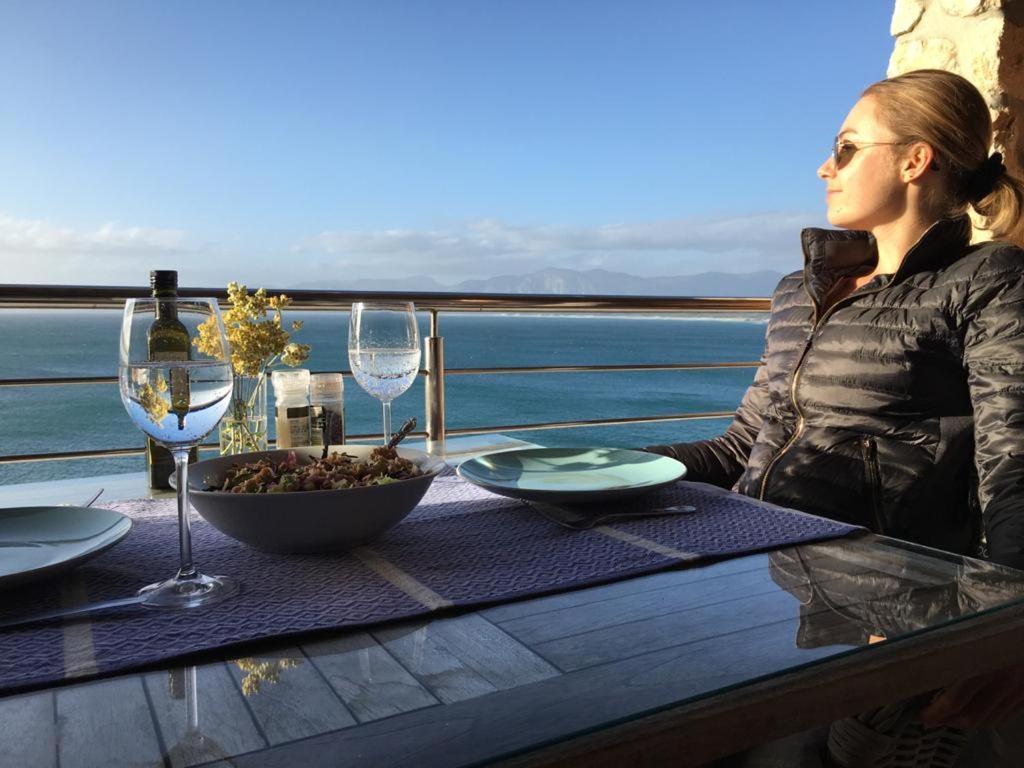 Kleinzee Oceanfront Guesthouse Gansbaai Eksteriør billede