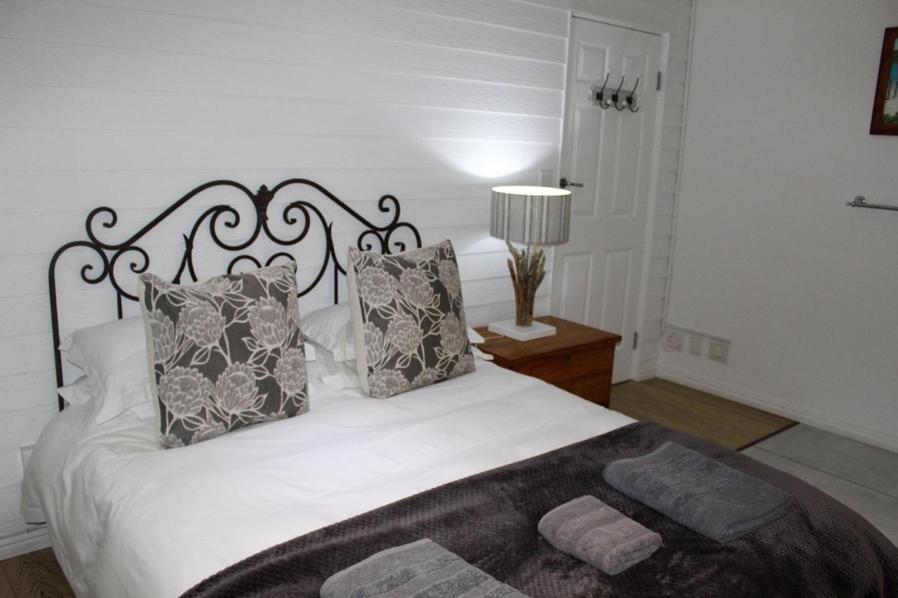 Kleinzee Oceanfront Guesthouse Gansbaai Eksteriør billede