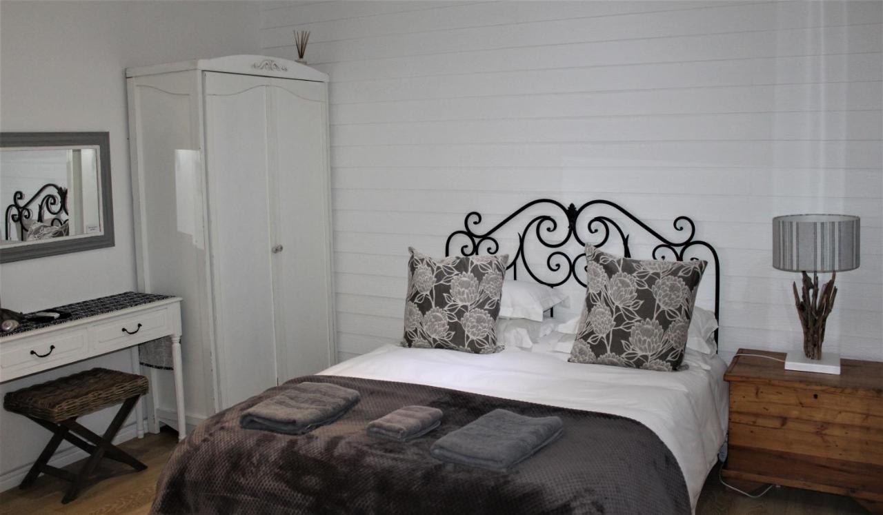 Kleinzee Oceanfront Guesthouse Gansbaai Eksteriør billede