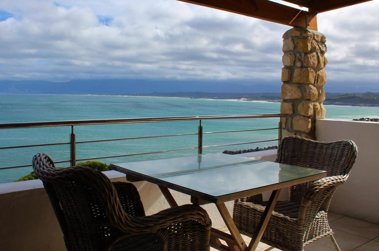 Kleinzee Oceanfront Guesthouse Gansbaai Eksteriør billede