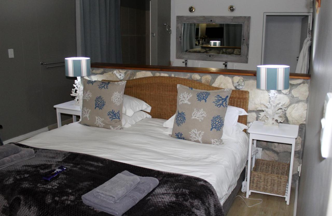 Kleinzee Oceanfront Guesthouse Gansbaai Eksteriør billede