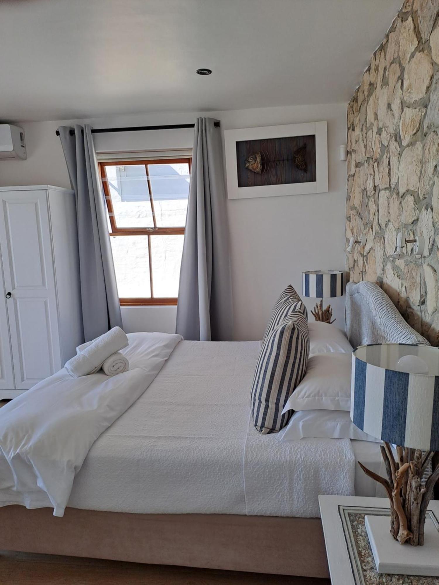 Kleinzee Oceanfront Guesthouse Gansbaai Eksteriør billede