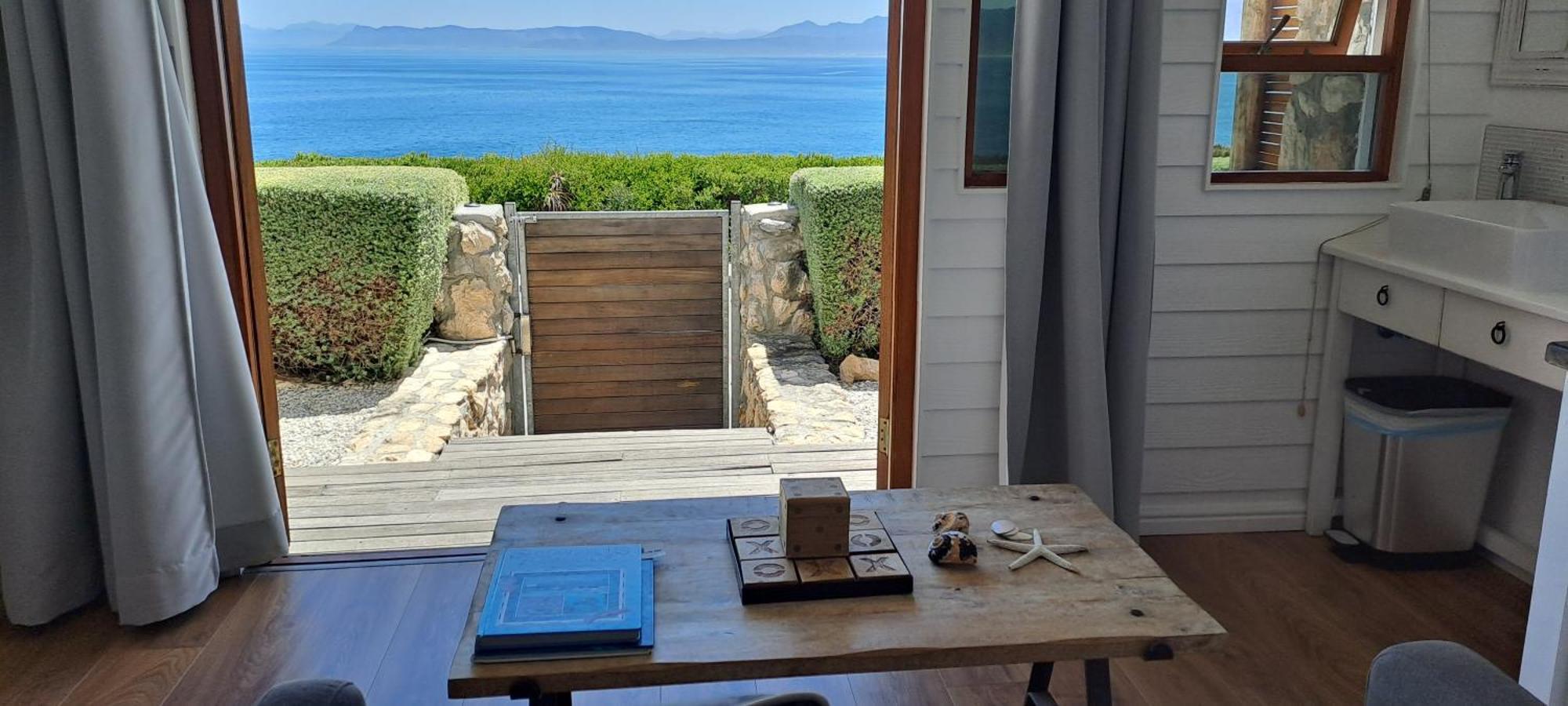Kleinzee Oceanfront Guesthouse Gansbaai Eksteriør billede