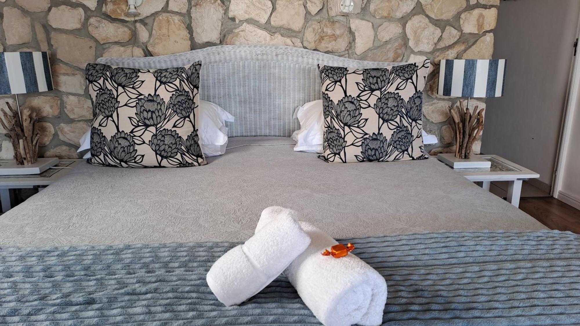 Kleinzee Oceanfront Guesthouse Gansbaai Eksteriør billede